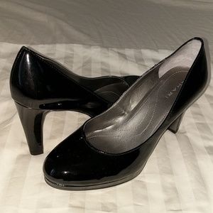 Tahari patent leather pumps